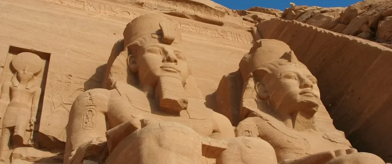 magnificent-Abu-Simbel-