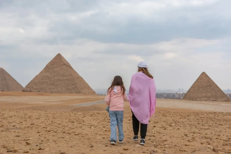 Hurghada to Cairo Day Trip – Pyramids ,Museum ,Old Cairo