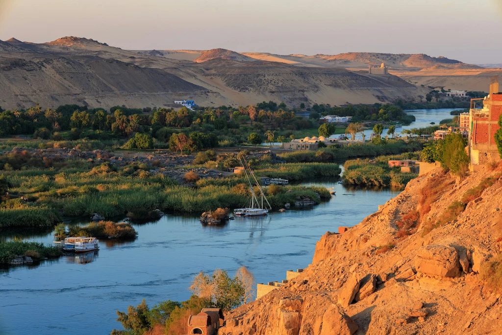 sham elnessim Egypt tour - Panoramic view of the Nile River near Aswan in spring — celebrate Sham ElNessim along Egypt's most scenic waterway