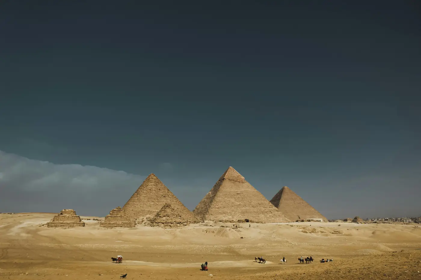 Best Way to Visit the Pyramids of Giza
