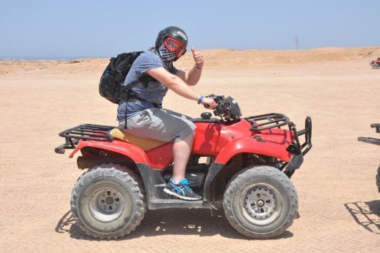 Ausflüge ab Hurghada: Quad-Safari & Beduinendorf