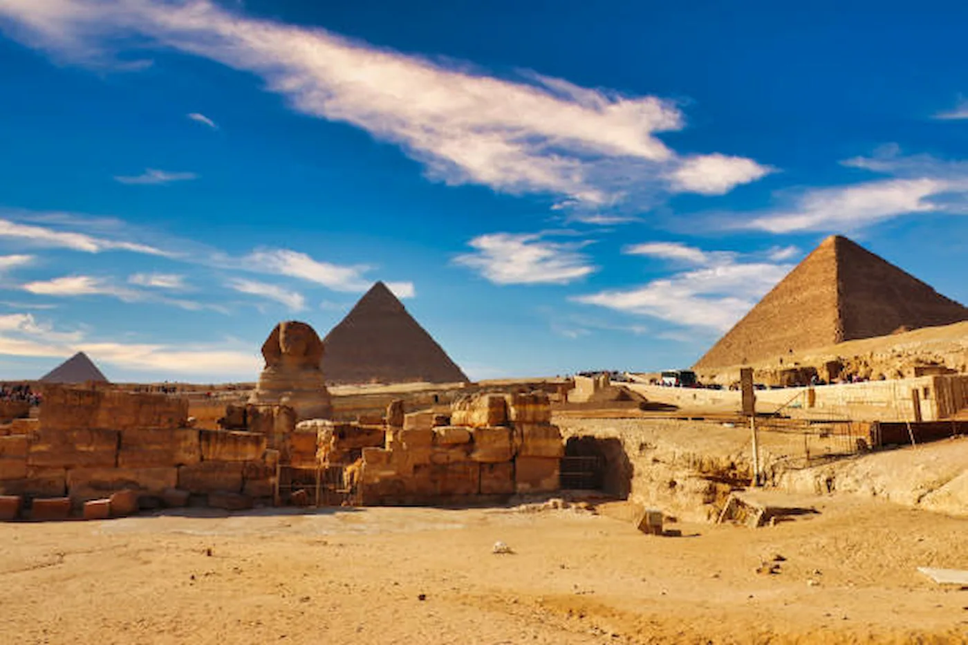 Cairo Pyramids and Museum Tour