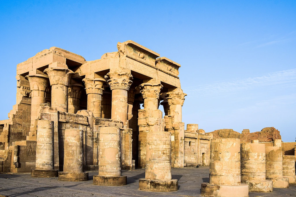 Kom Ombo Temple on the Nile riverbank, a common stop on both multi-day felucca trips and dahabiya cruises