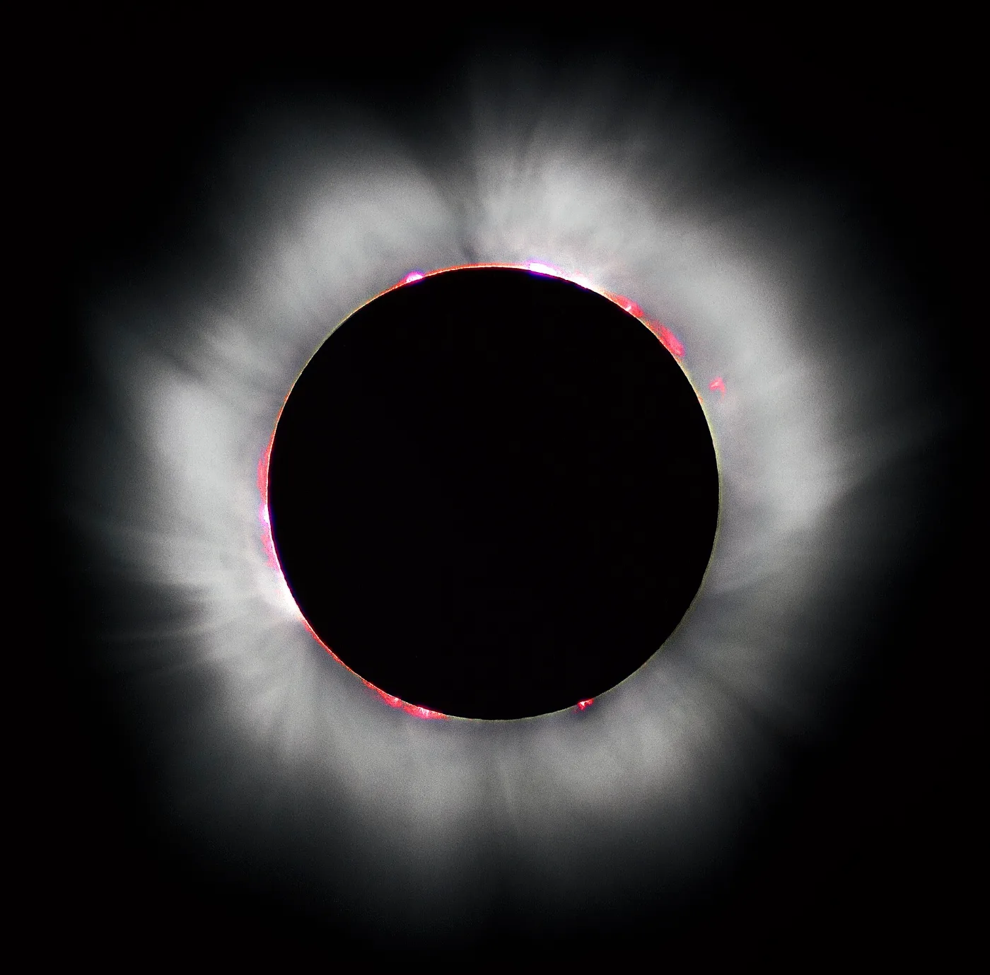 The solar corona during totality on the Egypt solar eclipse 2027 cruise