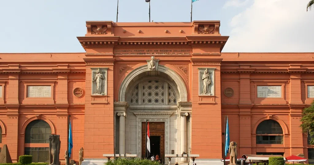 Christmas trips for families: the Egyptian Museum facade in Cairo