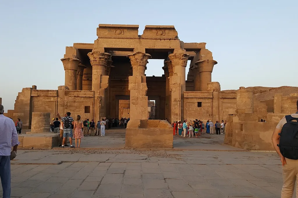 Christmas trips in Egypt: the Temple of Kom Ombo beside the River Nile