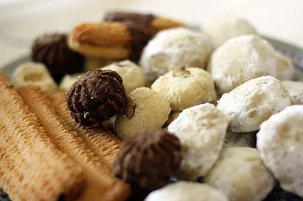 Biscuits kahk, gourmandise de Noël égyptienne servie après le jeûne copte de la Nativité