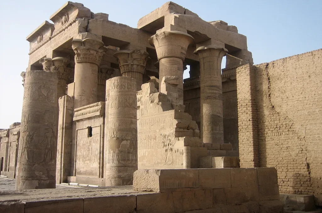 Temple de Kom Ombo au-dessus du Nil, une étape phare des meilleures croisières de Noël de Louxor à Assouan