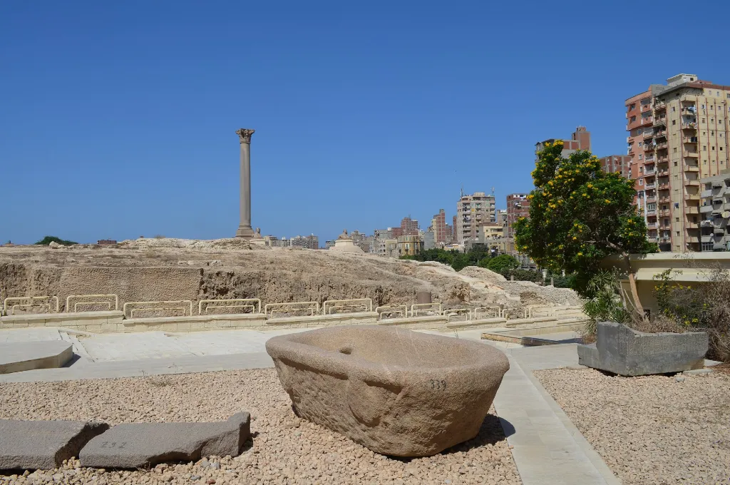 Neujahr in Alexandria Ägypten: archäologische Stätte der Pompeiussäule