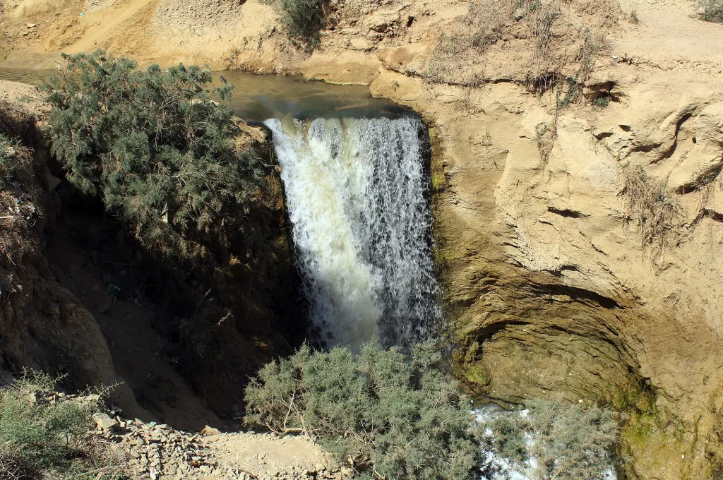 Wasserfall von Wadi El Rayan in der Oase Fayum