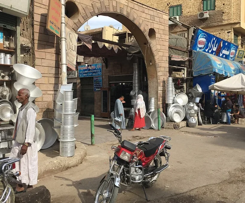 Solo Christmas travel in Egypt: an evening stroll through the souq in Aswan